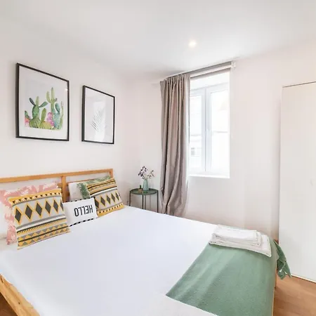 Hill House - No. 591 Apartman *